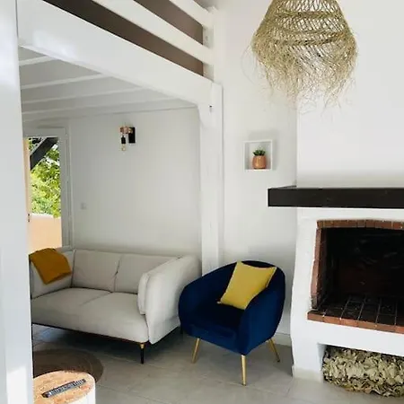 Mini Agosta Villa *